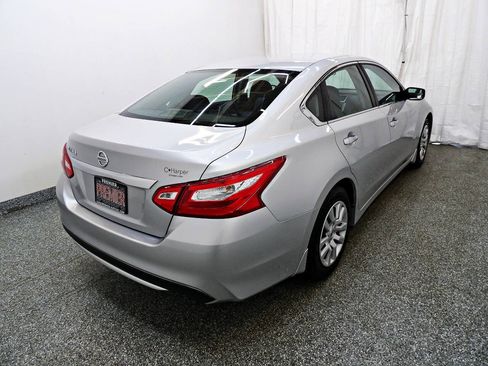 Used 2017 Nissan Altima 2.5 S w/ Power Driver Seat Package FWD image 6