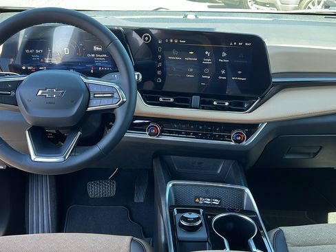 New 2026 Chevrolet Equinox ACTIV AWD/4WD image 15