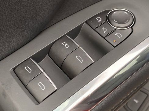 New 2026 Chevrolet Traverse High Country w/ LPO, Floor Liner Package image 22