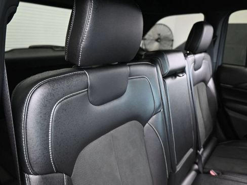 Used 2024 Jeep Grand Cherokee Altitude RWD image 37