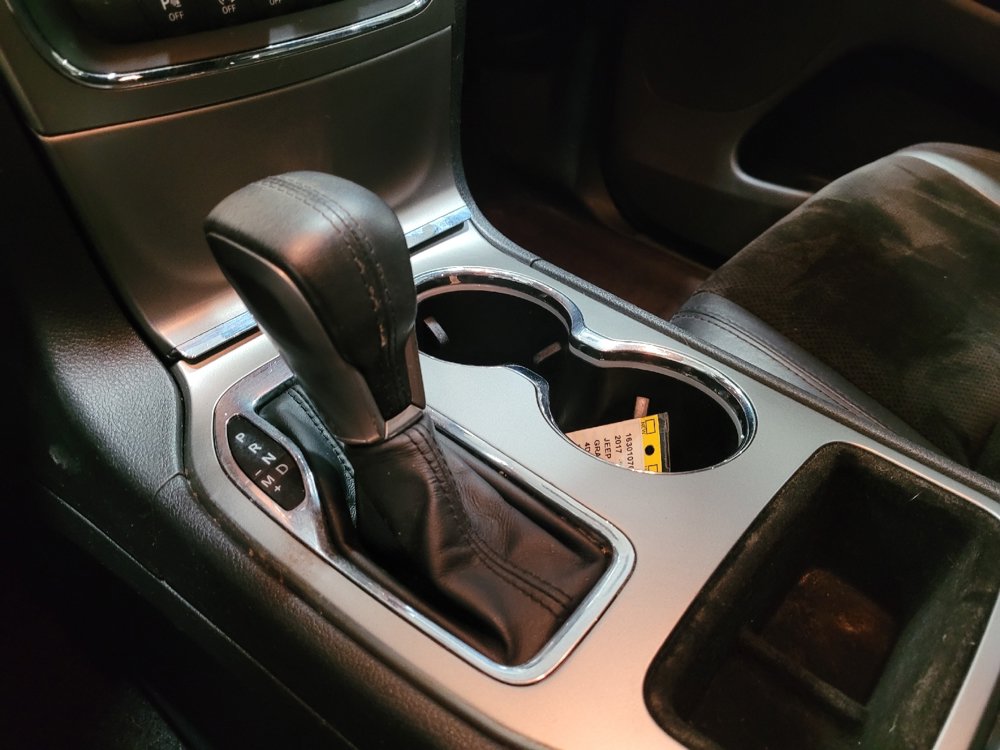 Used 2017 Jeep Grand Cherokee Altitude AWD/4WD image 26