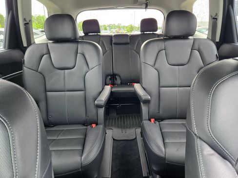 Used 2025 Kia Telluride SX w/ SX Captain's Chair Package AWD/4WD image 13