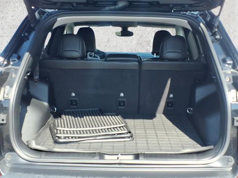 Used 2019 Jeep Cherokee Latitude Plus image 5