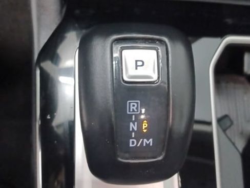 Used 2025 Mitsubishi Outlander SE FWD image 27