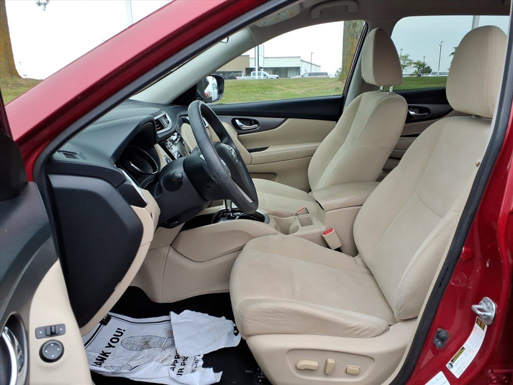 Used 2016 Nissan Rogue SV FWD image 26