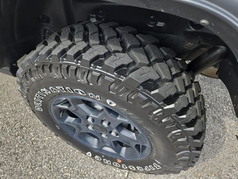 Used 2023 Jeep Wrangler Unlimited w/ Convenience Group AWD/4WD image 13