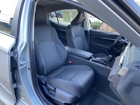 Used 2025 Toyota Camry LE image 19