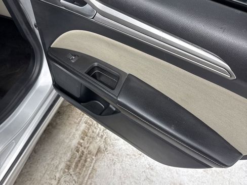 Used 2018 Ford Fusion S image 35