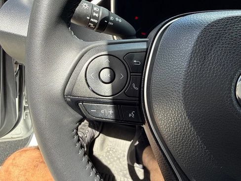 Used 2022 Toyota Corolla XSE FWD image 14