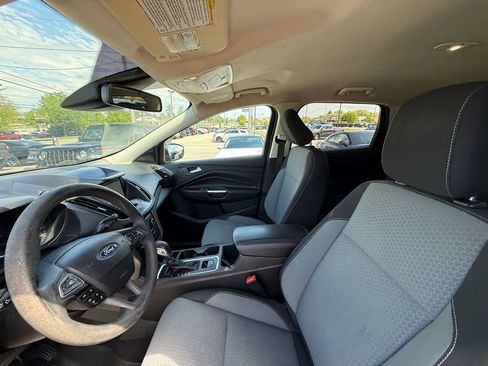 Used 2019 Ford Escape SE FWD image 12