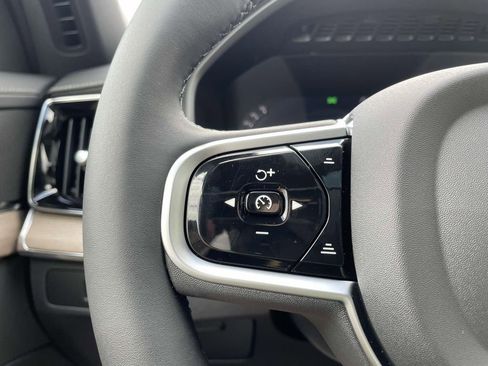 New 2026 Volvo XC90 B6 Plus image 12