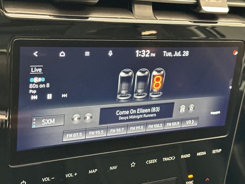 Used 2022 Hyundai Tucson Limited AWD/4WD image 22