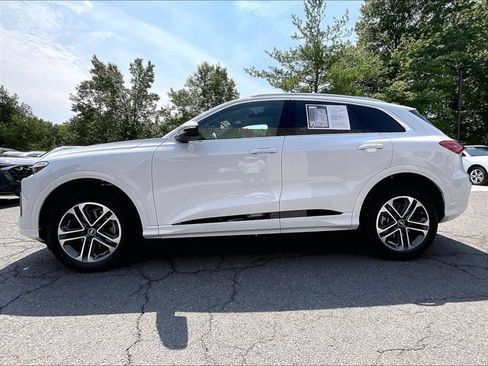 Certified 2025 Audi Q5 Premium w/ Convenience Package AWD/4WD image 3