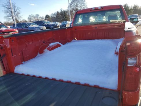 Certified 2025 Chevrolet Silverado 1500 W/T image 28