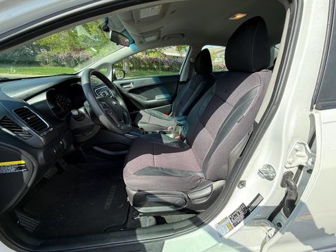 Used 2018 Kia Forte LX FWD image 10
