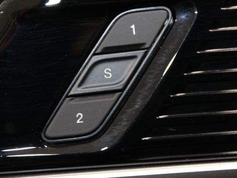 Used 2024 Jeep Wagoneer Series III image 39