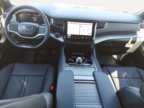 New 2026 Jeep Grand Wagoneer L Limited image 3