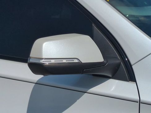 Certified 2023 Chevrolet Traverse RS w/ LPO, Cargo Package FWD image 12