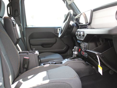 New 2026 Jeep Gladiator Willys image 25