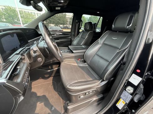 Used 2023 Cadillac Escalade Sport AWD/4WD image 12
