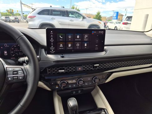 Used 2024 Honda Accord EX-L image 27