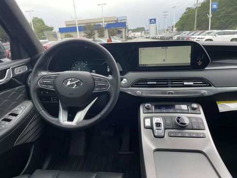 Used 2022 Hyundai Palisade Calligraphy w/ Cargo Package AWD/4WD image 14