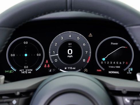 Certified 2025 Porsche 911 Carrera image 16