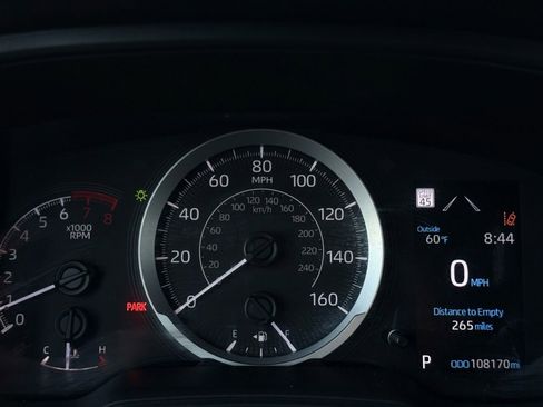 Used 2021 Toyota Corolla LE image 34