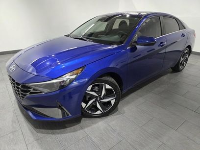 Used 2022 Hyundai Elantra SEL w/ Convenience + Premium Package