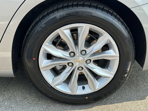 Used 2024 Chevrolet Malibu LT FWD image 32