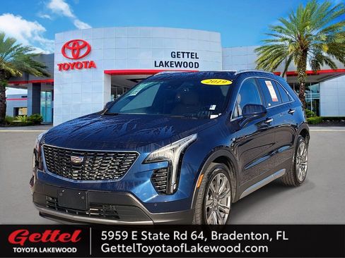 Used 2019 Cadillac XT4 Premium Luxury image 1