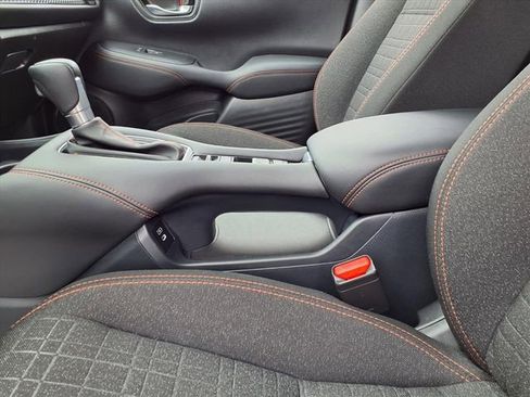 Used 2025 Honda HR-V Sport image 51