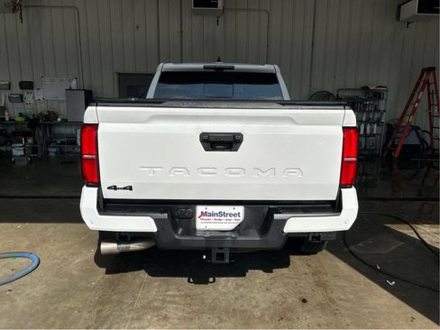Used 2026 Toyota Tacoma TRD Sport w/ TRD Sport Premium Package AWD/4WD image 4