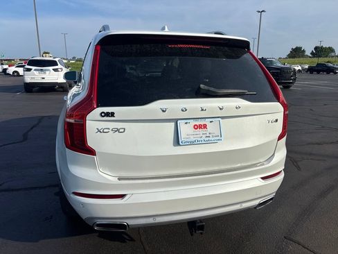 Used 2018 Volvo XC90 T6 Momentum w/ Convenience Package AWD/4WD image 4