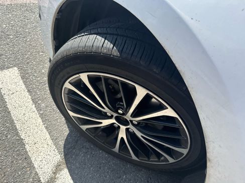 Used 2019 Toyota Camry SE image 7