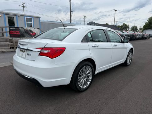 Used 2012 Chrysler 200 Limited FWD image 9