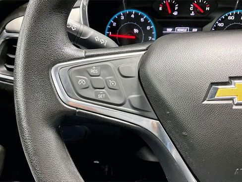 Used 2018 Chevrolet Equinox LS image 11