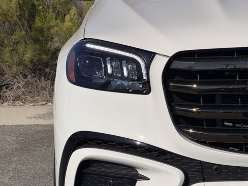 New 2026 Mercedes-Benz GLS 450 4MATIC image 6