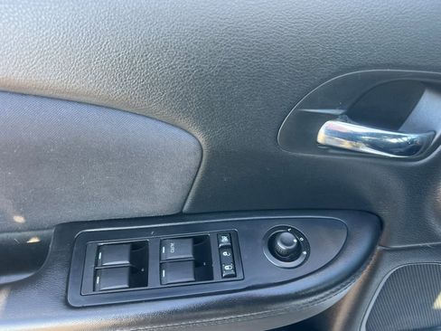 Used 2013 Chrysler 200 Touring w/ Cold Weather Group image 8