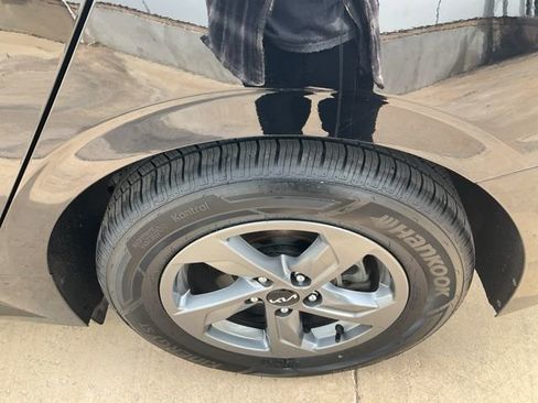 Used 2023 Kia K5 LXS image 25