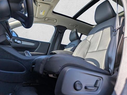 New 2026 Volvo XC40 B5 Ultra w/ Climate Package image 4