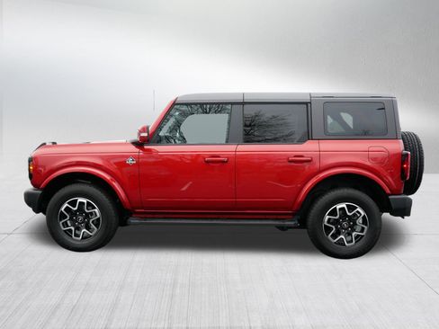 Used 2022 Ford Bronco Outer Banks image 4