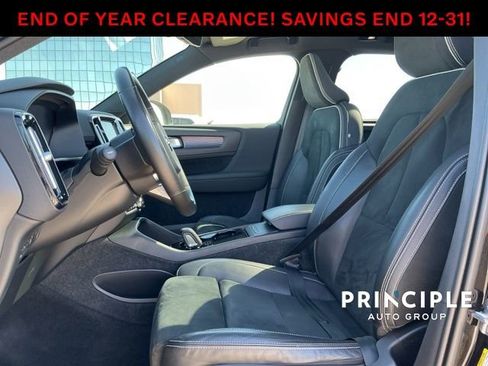 Certified 2021 Volvo XC40 P8 Recharge w/ Advanced Package image 27