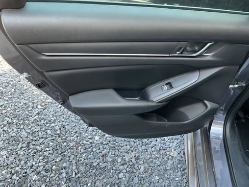 Used 2018 Honda Accord LX image 15