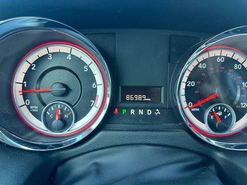 Used 2014 Dodge Grand Caravan American Value Package image 12