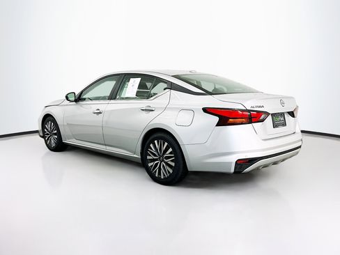 Used 2025 Nissan Altima 2.5 SV image 5