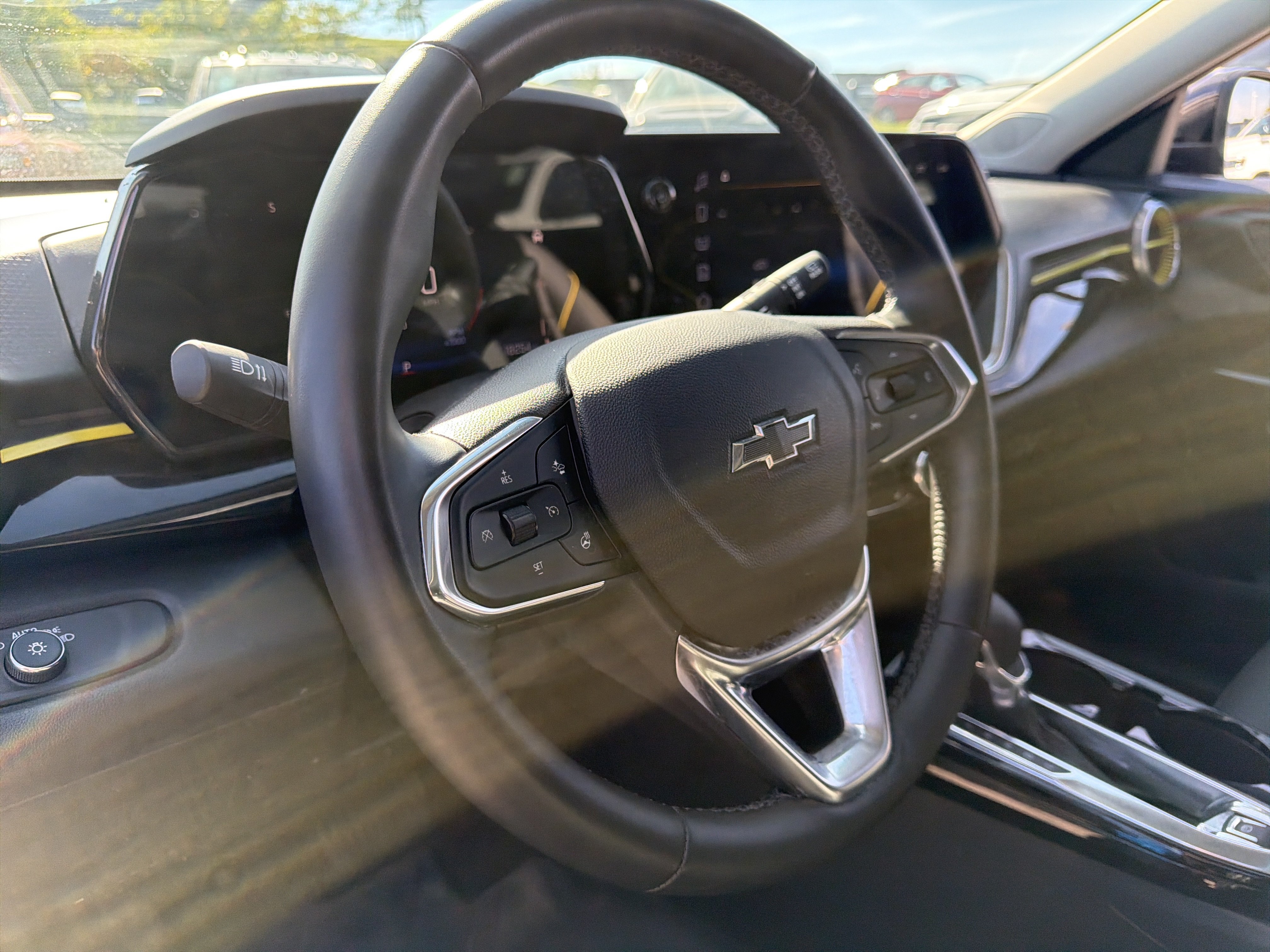 Used 2025 Chevrolet Trax ACTIV w/ Sunroof Package FWD image 15
