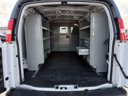 Used 2021 Chevrolet Express 2500 w/ Communications Package image 9