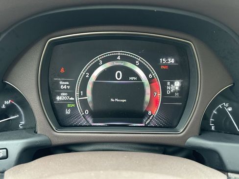 Used 2019 Lexus LS 500 w/ Accessory Package (Z2) RWD image 21