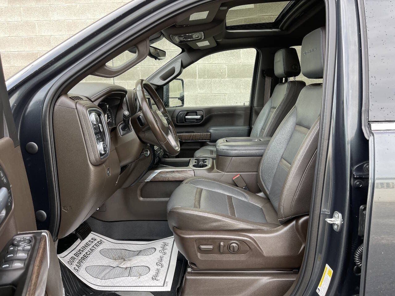 Used 2021 GMC Sierra 2500 Denali w/ Denali Ultimate Package AWD/4WD image 18